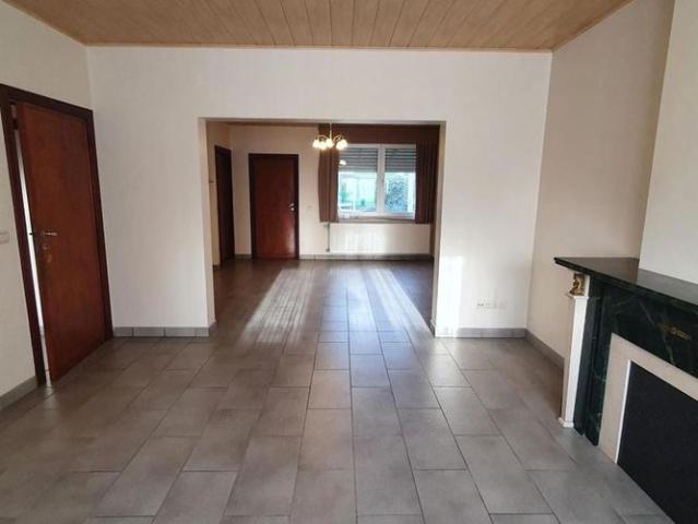Woning te huur in Strijtem voor € 950 met 3 slaapkamers