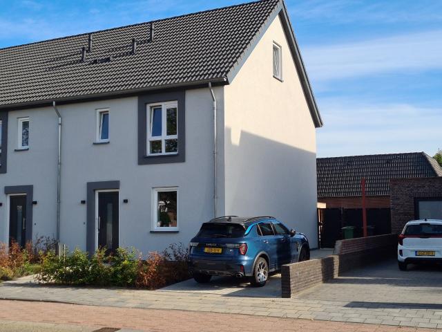 Woning te huur: Stationsweg 91C 6024BK Budel Dorplein