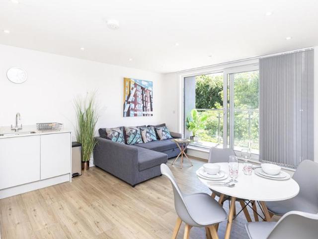 Wootton Mount Road, Bournemouth BH1 1 bed flat to rent £1,150 pcm £265 pw