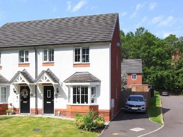 Wootton Drive, Wombourne, Wolverhampton 2 bed semi detached house to rent £1,275 pcm £294 pw
