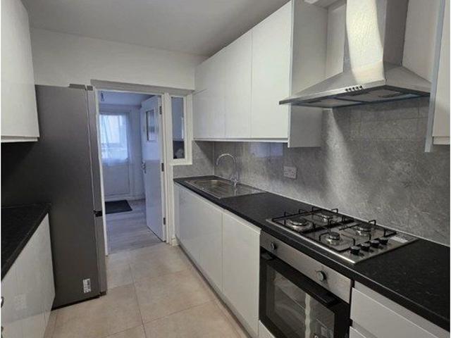 Wood Close, London NW9, 4 bed terraced house to rent, £2,775 pcm | PrimeLocation