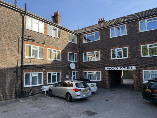 Wood Court, Woodbridge Hill, Guildford, Surrey GU2, Studio to rent, £825 pcm | PrimeLocation