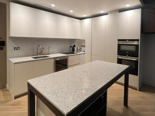 Wood Crescent, London W12 2 bed flat to rent £3,600 pcm £831 pw
