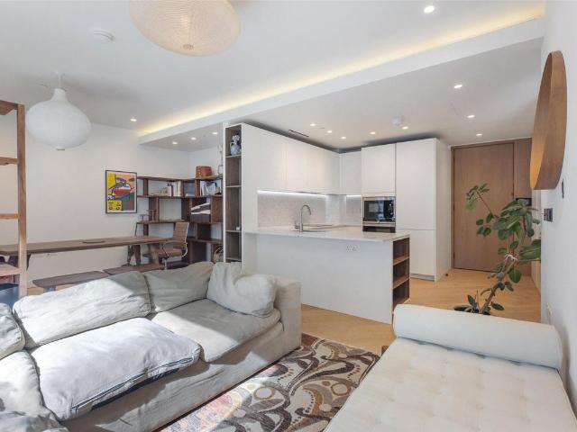 Wood Crescent, Television Centre, White City, London W12, 2 bed flat to rent, £4,250 pcm | PrimeLocation