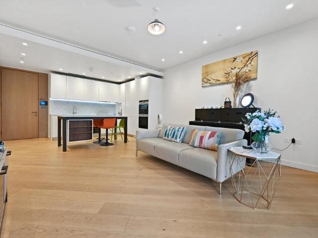 Wood Crescent, Television Centre. 2 bed apartment to rent £4,250 pcm £981 pw