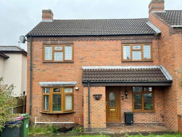 Wood End, Tamworth Road, Atherstone, 3 Bedroom End