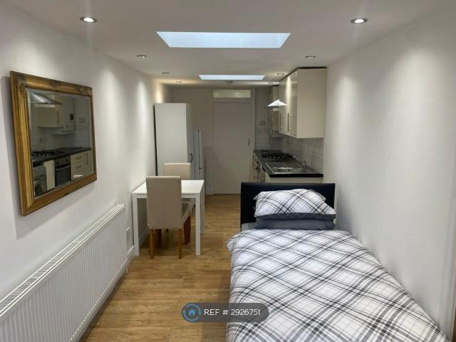 Wood End Avenue, Harrow HA2, Studio to rent, £1,100 pcm | PrimeLocation