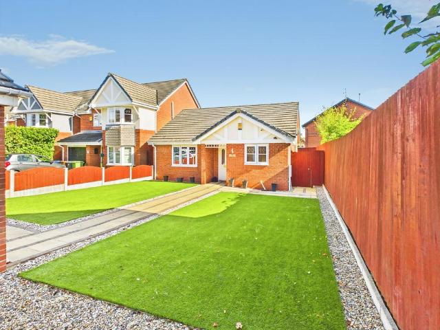 Wood Green Gardens, Wigan, WN5 2 bed bungalow to rent £1,100 pcm £254 pw