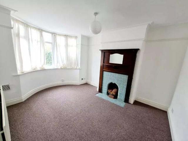 Wood Green, London N8, 3 bed semi detached house to rent, £2,600 pcm | PrimeLocation