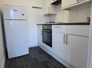 Wood Green*Newly Refurbished 1 Double Bedroom Fla