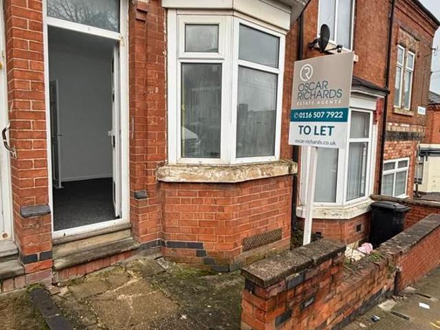 Wood Hill, Leicester, LE5 3 bed house to rent £950 pcm £219 pw