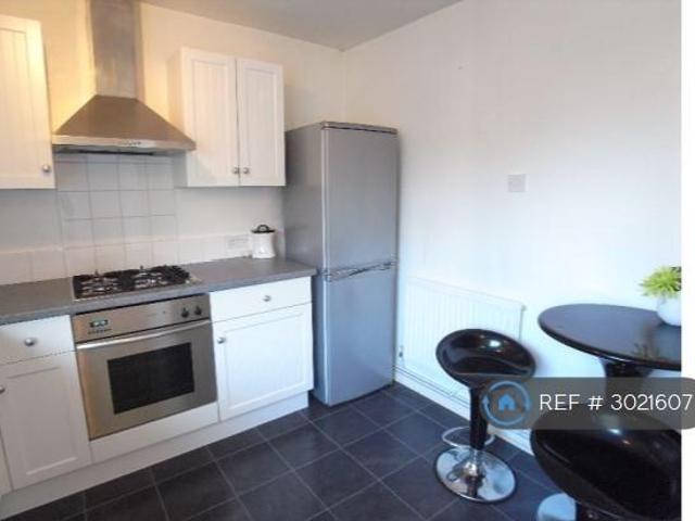 Wood Lane, Chapel Allerton, Leeds, LS7 2 bed flat to rent £995 pcm £230 pw