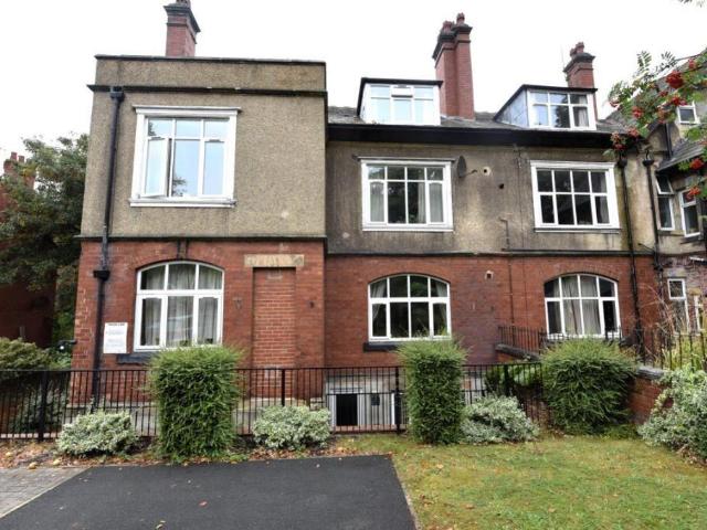 Wood Lane, Headingley, LEEDS 4 bed flat to rent £1,490 pcm £344 pw