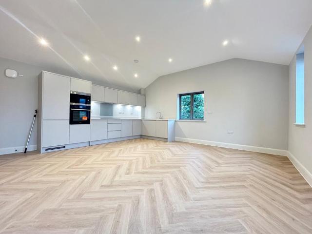 Wood Lane, Headingley, Leeds, LS6 2 bed flat to rent £1,495 pcm £345 pw