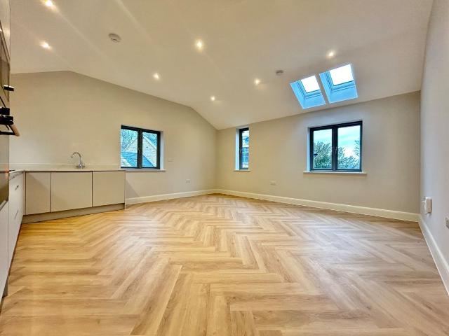 Wood Lane, Headingley, Leeds LS6, 2 bed flat to rent, £1,495 pcm | PrimeLocation