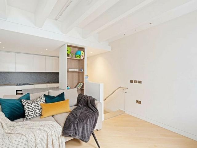 Wood Lane, London W12, 1 bed flat to rent, £2,950 pcm | PrimeLocation