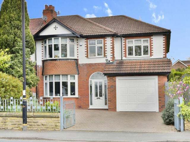 Wood Lane, Timperley, WA15 4 bed semi detached house to rent £2,750 pcm £635 pw