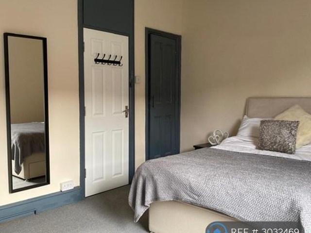 Wood St, Rugby, CV21 1 bed in a house share to rent £490 pcm £113 pw