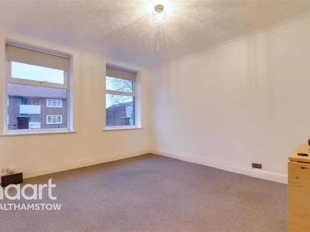 Wood Street, Walthamstow 2 bed terraced house to rent £1,800 pcm £415 pw