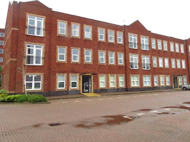 Wood Street, Webb Ellis Place, Rugby CV21, 1 bed flat to rent, £775 pcm | PrimeLocation