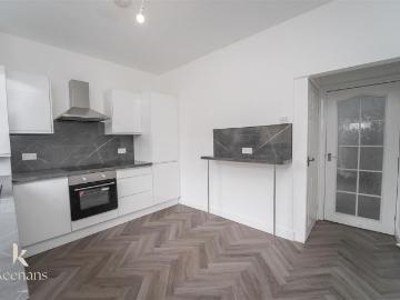 Westhoughton Bolton, BL5 - Equipped kitchen