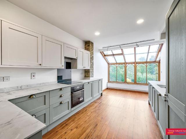 Wood Vale, London, N10 5 bed house to rent £7,000 pcm £1,615 pw