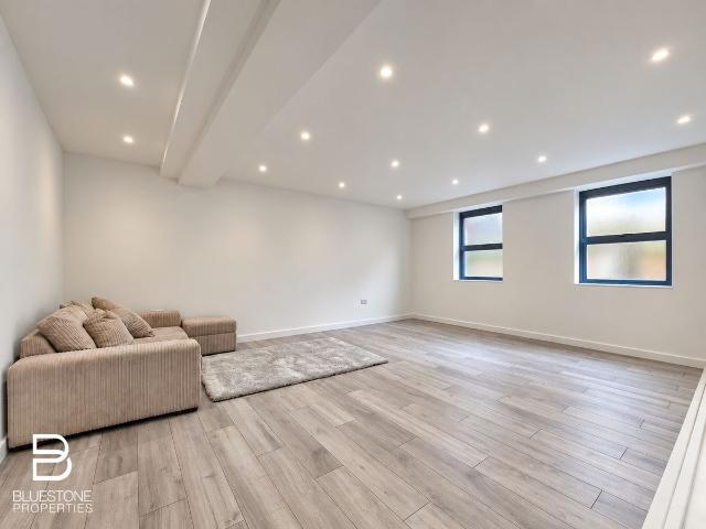 Woodcote Road, Wallington SM6, Studio to rent, £1,395 pcm | PrimeLocation