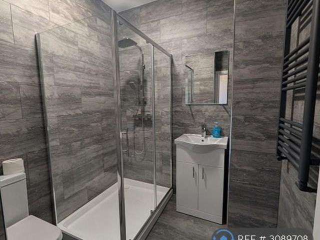 Woodcote Road, Wallington, SM6 1 bed flat to rent £1,450 pcm £335 pw