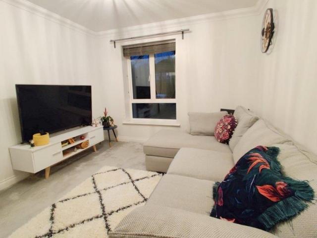 Woodcote Road, Wallington SM6, 2 bed flat to rent, £1,750 pcm | PrimeLocation