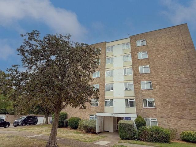 Woodcote Road, Wallington, Surrey SM6, 2 bed flat to rent, £1,350 pcm | PrimeLocation