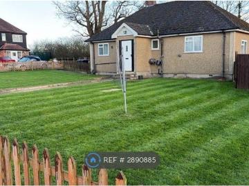 Woodcock Lodge Farm, Newgate SG13, 3 bed bungalow to rent, £1,895 pcm | PrimeLocation