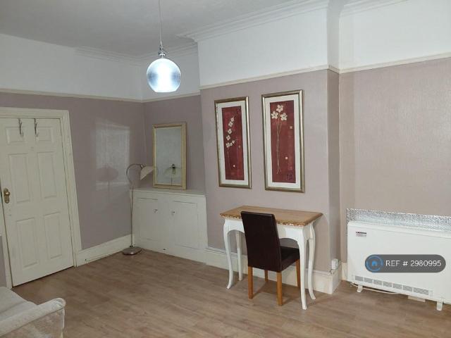 Woodchurch Lane, Birkenhead, CH42 1 bed flat to rent £520 pcm £120 pw
