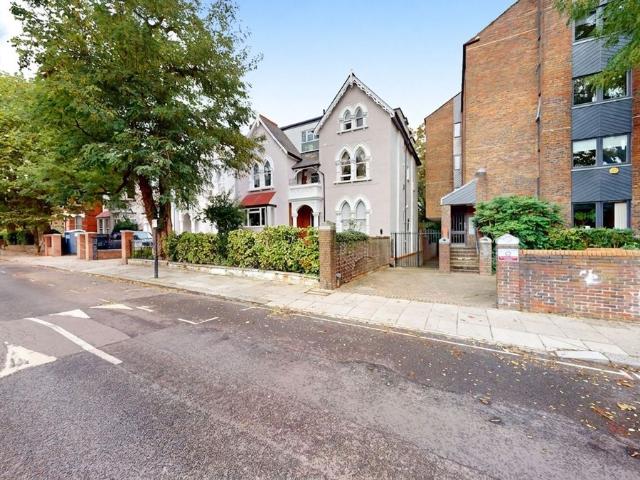 Woodchurch Road, West Hampstead, Inclusive Of Water NW6, 1 bed flat to rent, £1,885 pcm | PrimeLocation