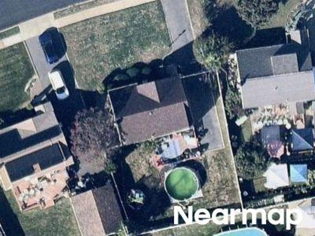 Woodcliff Dr