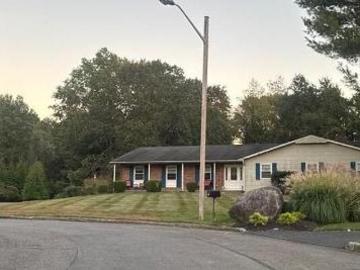 Woodcrest Ct