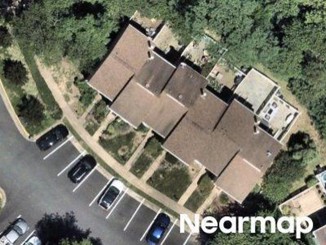 Woodcrest Dr