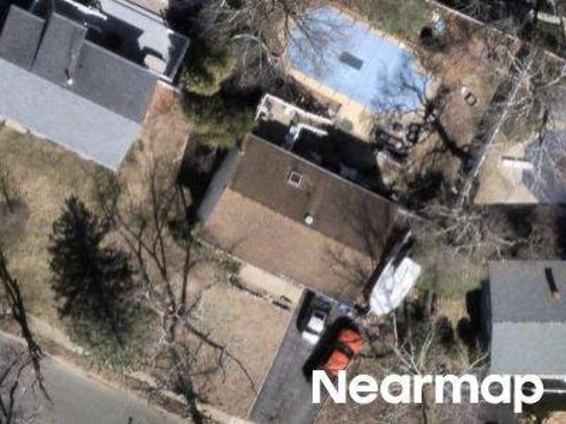Woodcrest Dr