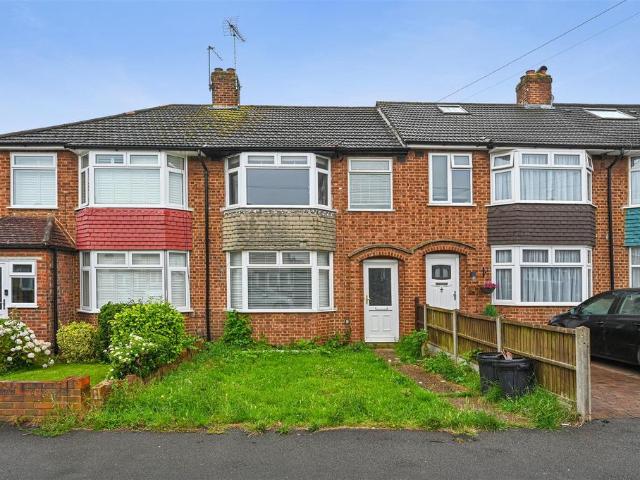 Woodcroft Crescent, Uxbridge 3 bed house to rent £2,050 pcm £473 pw