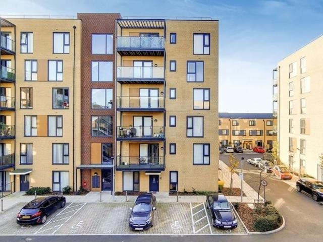Woodcroft Apartments, Silverworks Close, London NW9, 2 bed flat to rent, £2,400 pcm | PrimeLocation