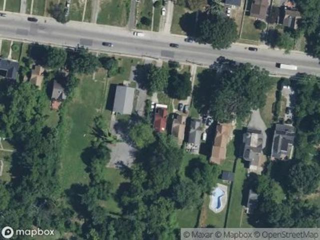 Woodbourne Ave