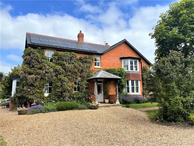 Woodborough, Pewsey, Wiltshire, SN9 6 bed detached house to rent £6,500 pcm £1,500 pw