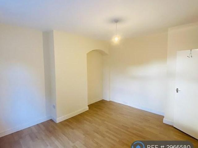 Woodbank Road, Bromley, BR1 3 bed terraced house to rent £2,100 pcm £485 pw