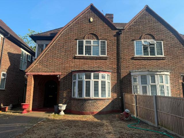 Woodberry Grove, Manor House, North London, London N4, Room to rent, £950 pcm | PrimeLocation