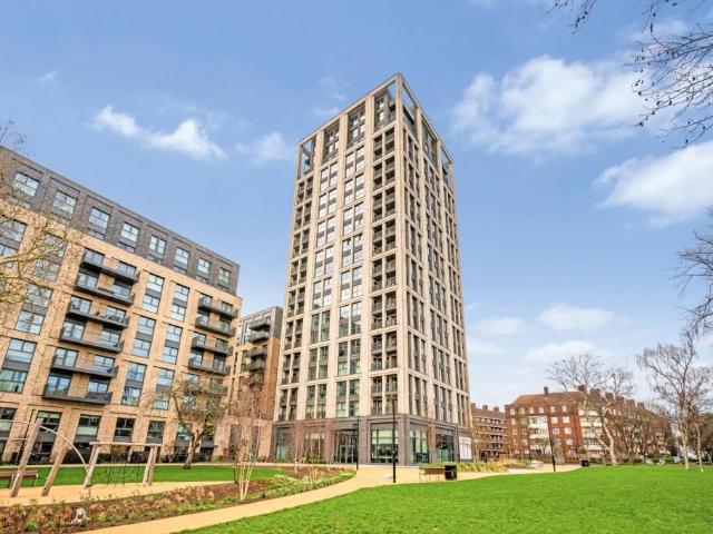 Woodberry Down, Dragonfly Walk, London N4, 3 bed flat to rent, £3,792 pcm | PrimeLocation