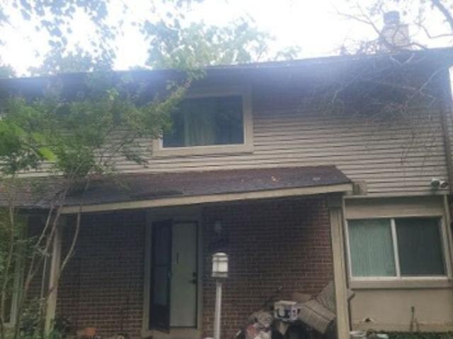 Woodbine Dr