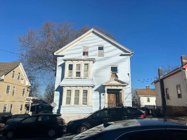 Woodbine St