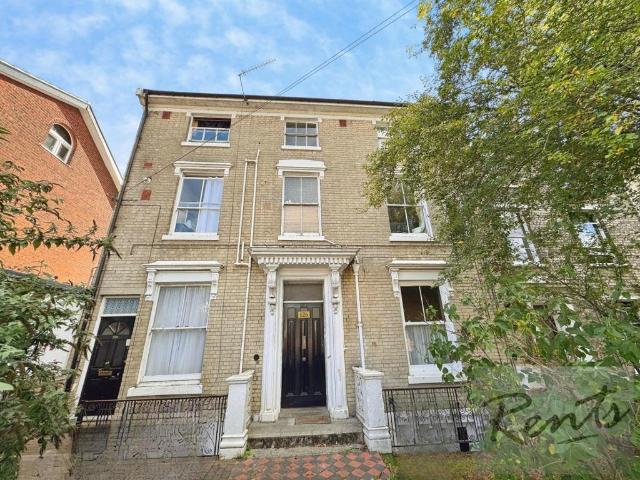 Woodbridge Road, Ipswich IP4 2 bed ground floor flat to rent £875 pcm £202 pw
