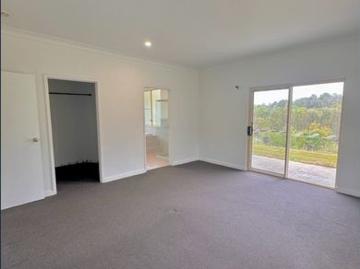 Woodburn 5 bedroom home