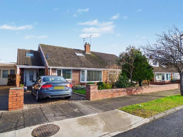 Woodburn Square, Whitley Bay 3 bed bungalow to rent £1,500 pcm £346 pw