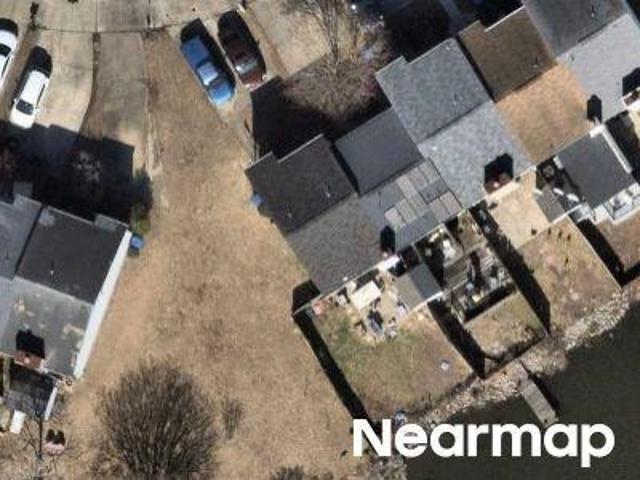 Woodburne Dr
